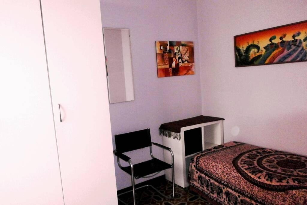 Three Rooms Near Central Station Катанія Екстер'єр фото